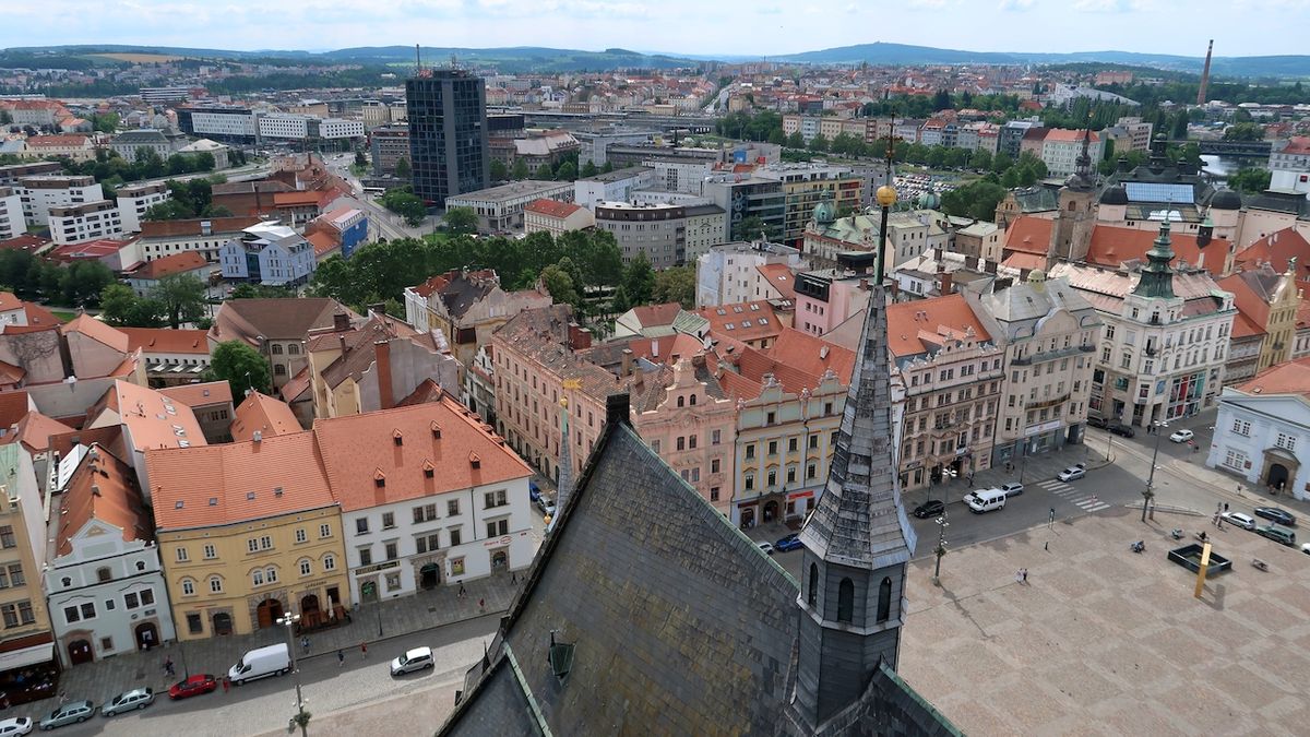 Plzeň se chystá na historickou bitvu